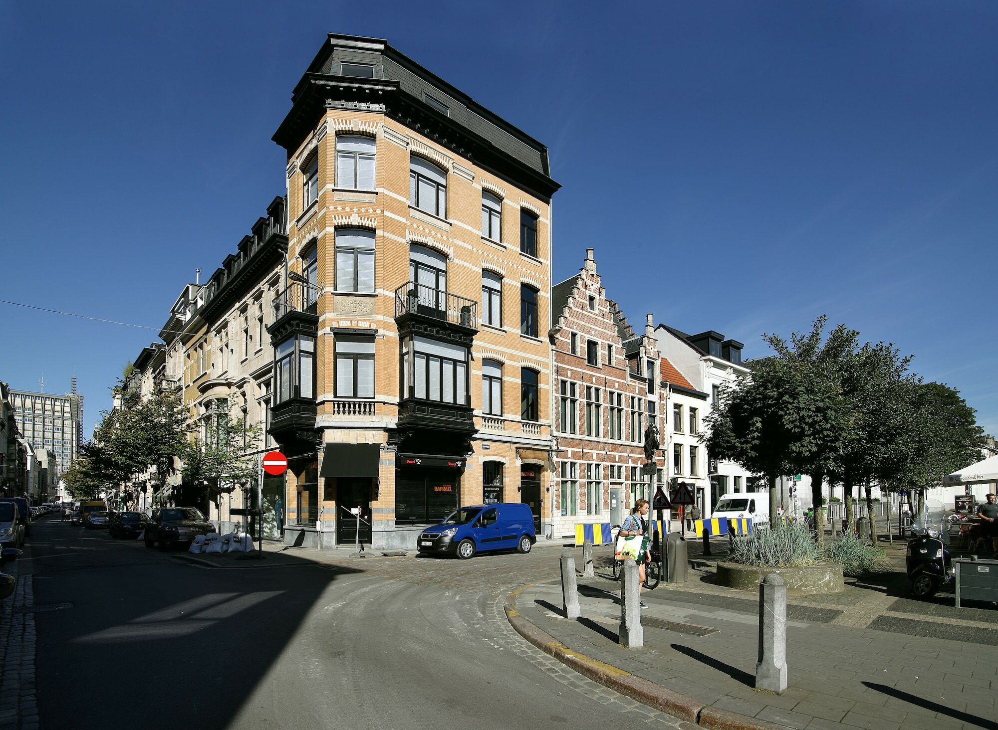 Smartflats - Raphael Suites Antwerp Exterior photo